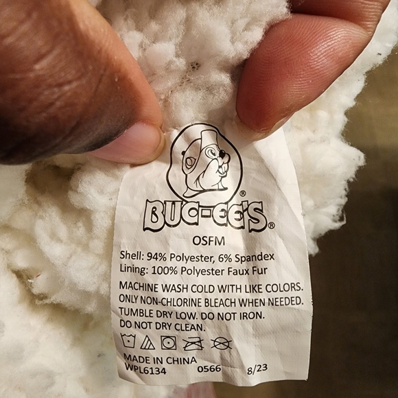 Buc-ee's Sherpa Gripper Socks Faux Fur Lined One Size Fits Most - Picture 5 of 7